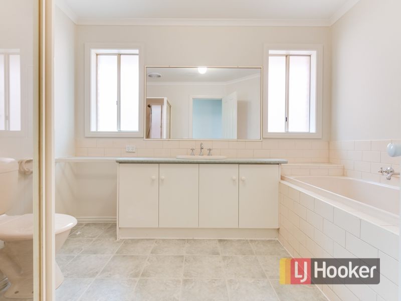 5 Wittenberg Court, Narre Warren VIC 3805