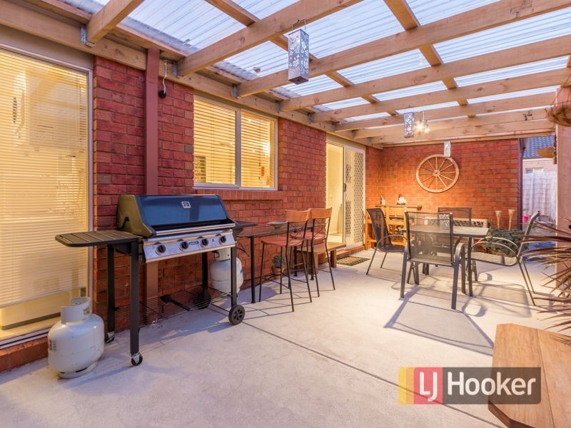 76 Thunderbolt Drive, Cranbourne East VIC 3977