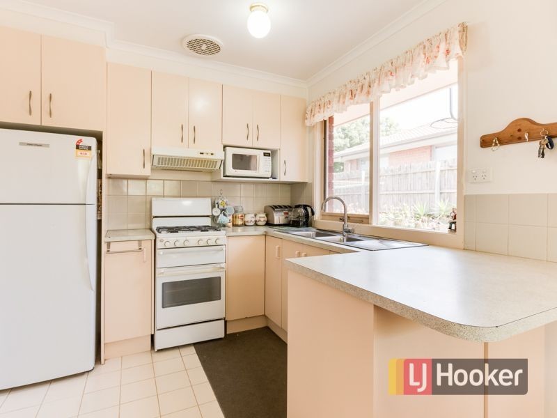 11 Sharpe Court, Berwick VIC 3806