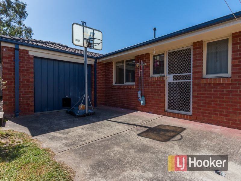 11 Sharpe Court, Berwick VIC 3806