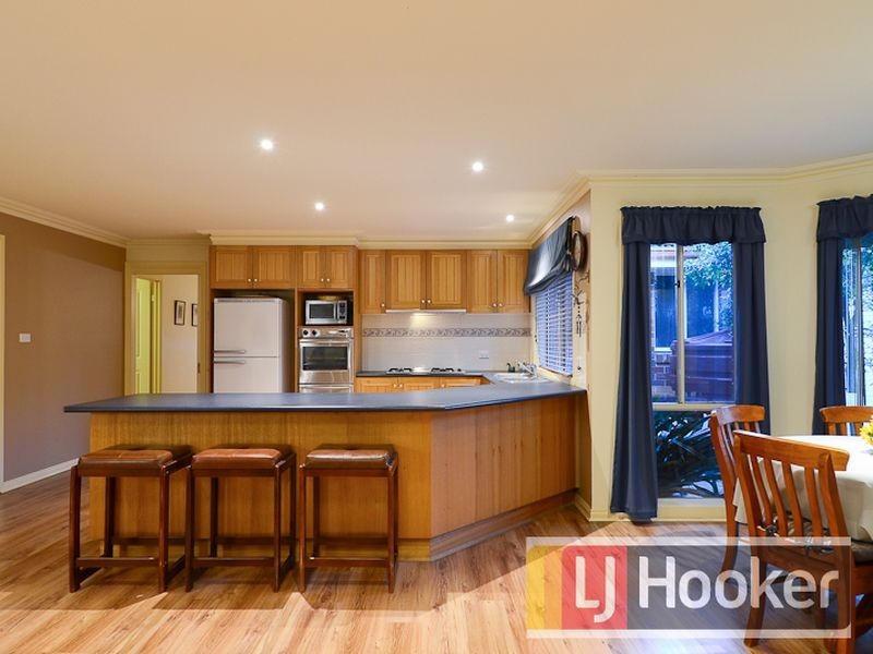 8 Liverpool Court, Narre Warren South VIC 3805