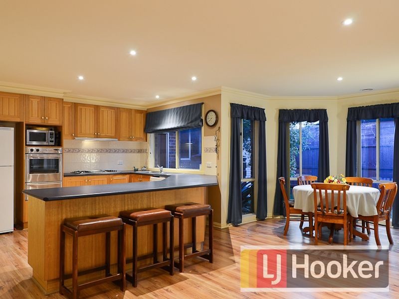 8 Liverpool Court, Narre Warren South VIC 3805