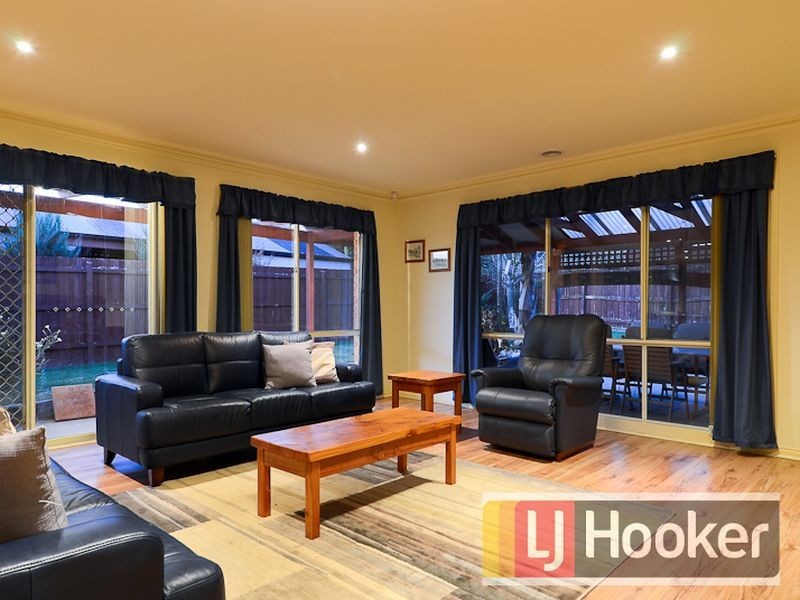 8 Liverpool Court, Narre Warren South VIC 3805
