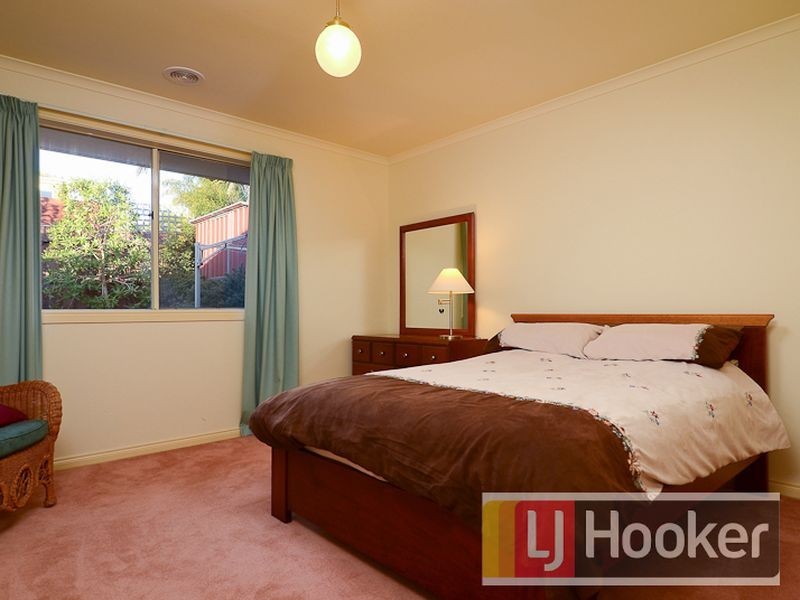 8 Liverpool Court, Narre Warren South VIC 3805
