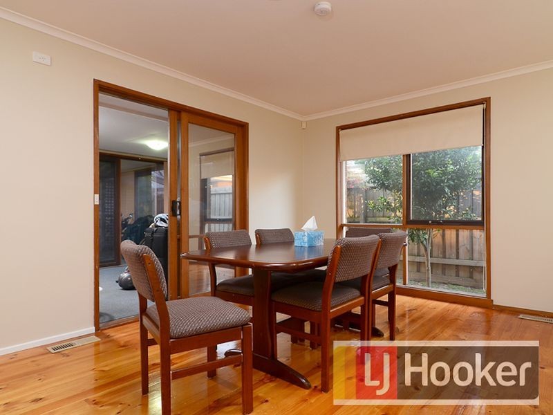 4 Corran Court, Endeavour Hills VIC 3802