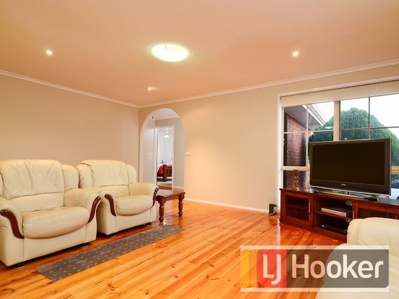 4 Corran Court, Endeavour Hills VIC 3802