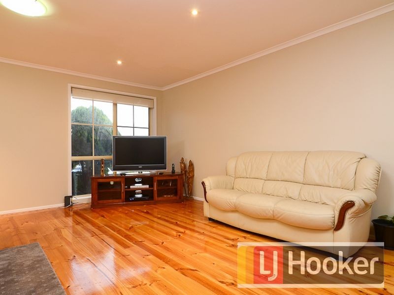 4 Corran Court, Endeavour Hills VIC 3802