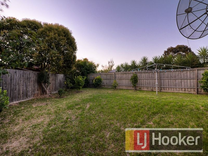 4 Corran Court, Endeavour Hills VIC 3802