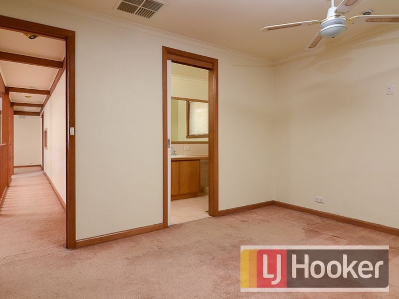 49 Saxonwood Drive, Narre Warren VIC 3805