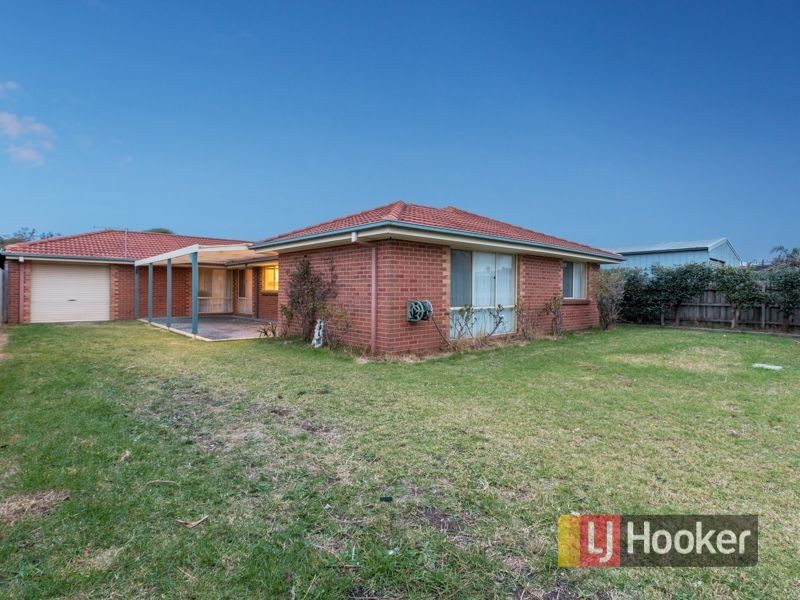 24 Maculata Drive, Cranbourne West VIC 3977