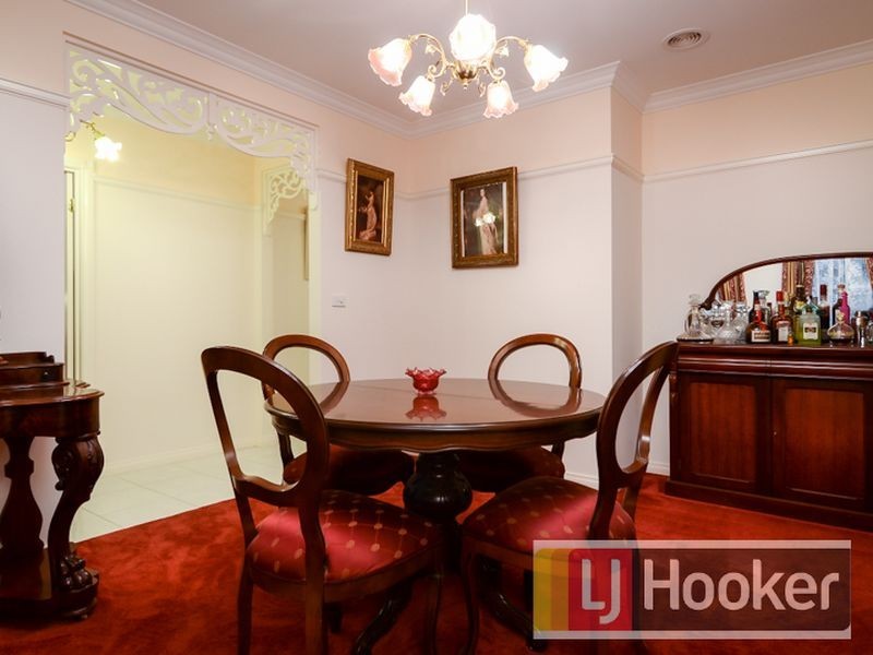 3 Cambridge Drive, Berwick VIC 3806