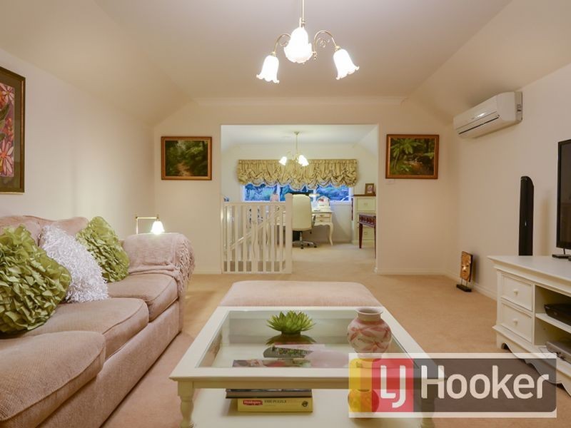 3 Cambridge Drive, Berwick VIC 3806