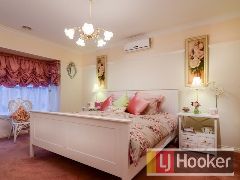 3 Cambridge Drive, Berwick VIC 3806