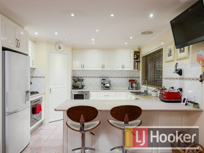 24 The Promenade, Narre Warren South VIC 3805