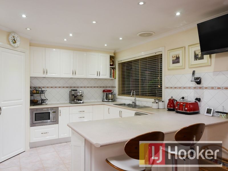 24 The Promenade, Narre Warren South VIC 3805