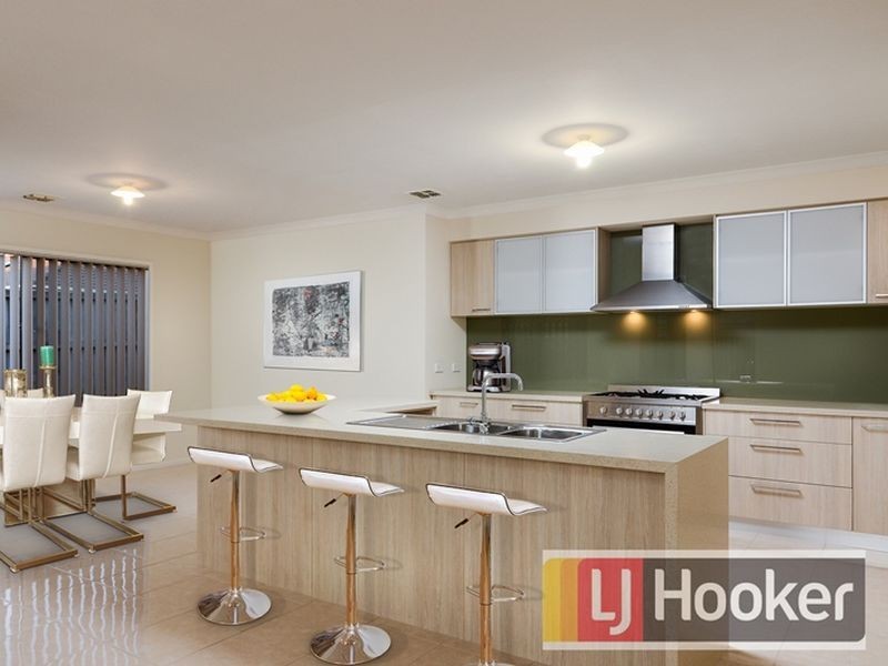 98 Wurundjeri Blvd, Berwick VIC 3806