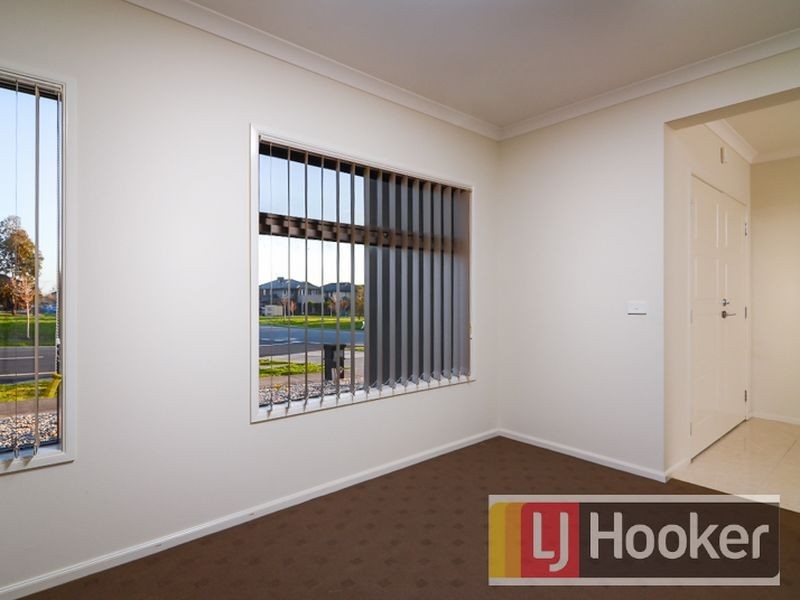 98 Wurundjeri Blvd, Berwick VIC 3806