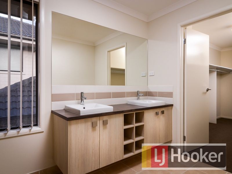 98 Wurundjeri Blvd, Berwick VIC 3806