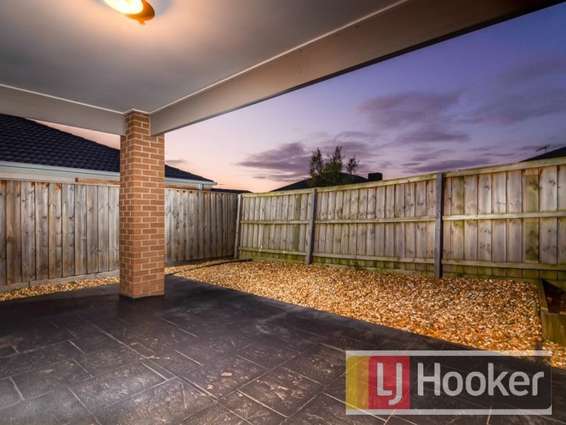 98 Wurundjeri Blvd, Berwick VIC 3806