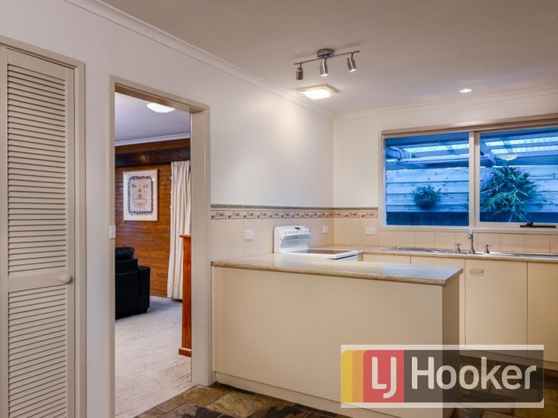 30 Lancaster Avenue, Narre Warren VIC 3805