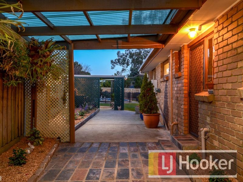 30 Lancaster Avenue, Narre Warren VIC 3805