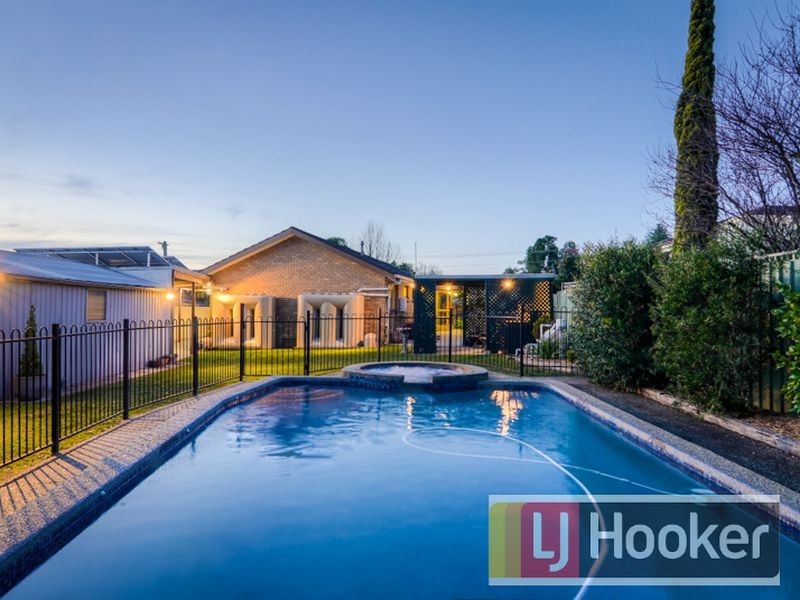 30 Lancaster Avenue, Narre Warren VIC 3805