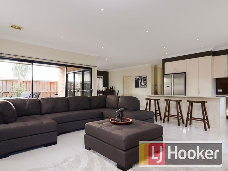 4 Sabina Road, Officer VIC 3809