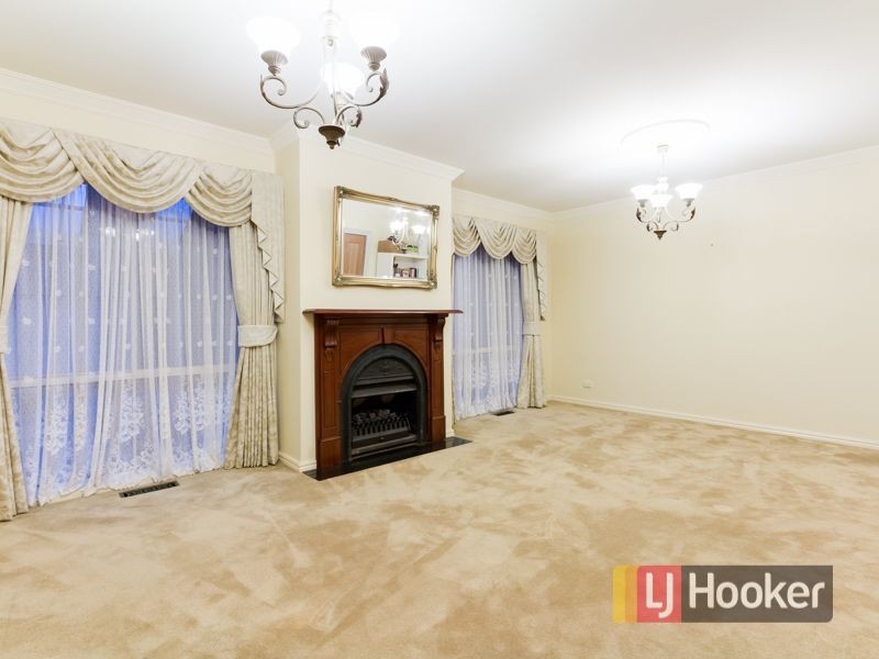 29 Woods Point Drive, Beaconsfield VIC 3807
