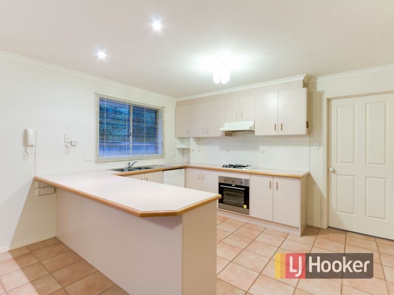 2/5 – 17 William Road, Berwick VIC 3806