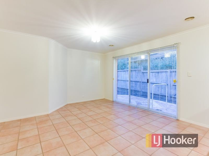 2/5 – 17 William Road, Berwick VIC 3806