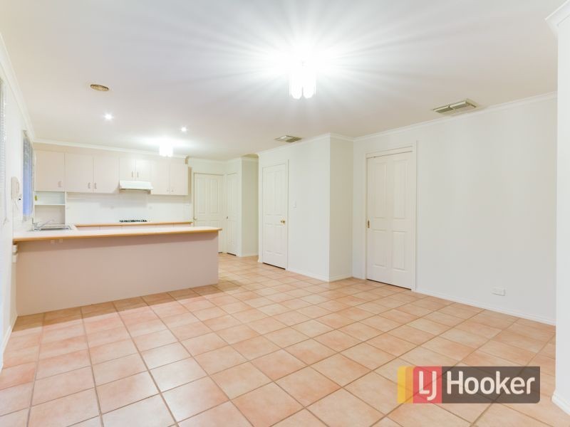 2/5 – 17 William Road, Berwick VIC 3806