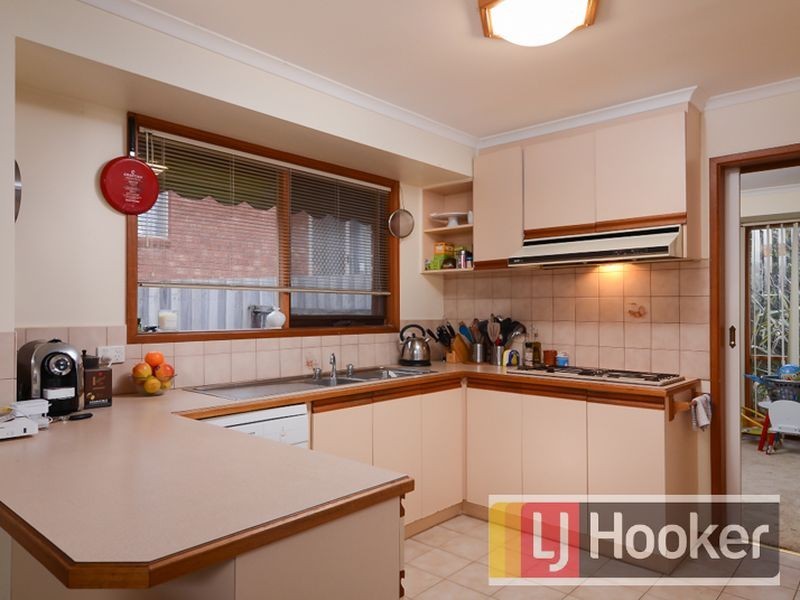 11 Maryn Close, Berwick VIC 3806