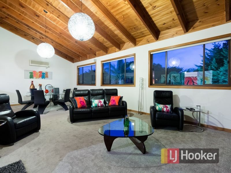 22 Mcnabb Street, Berwick VIC 3806