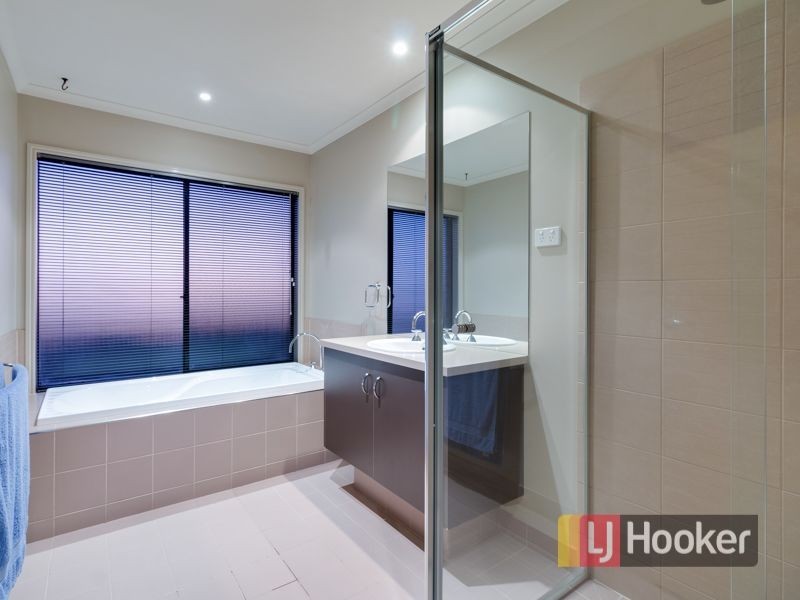 2 Flowerfield Court, Berwick VIC 3806