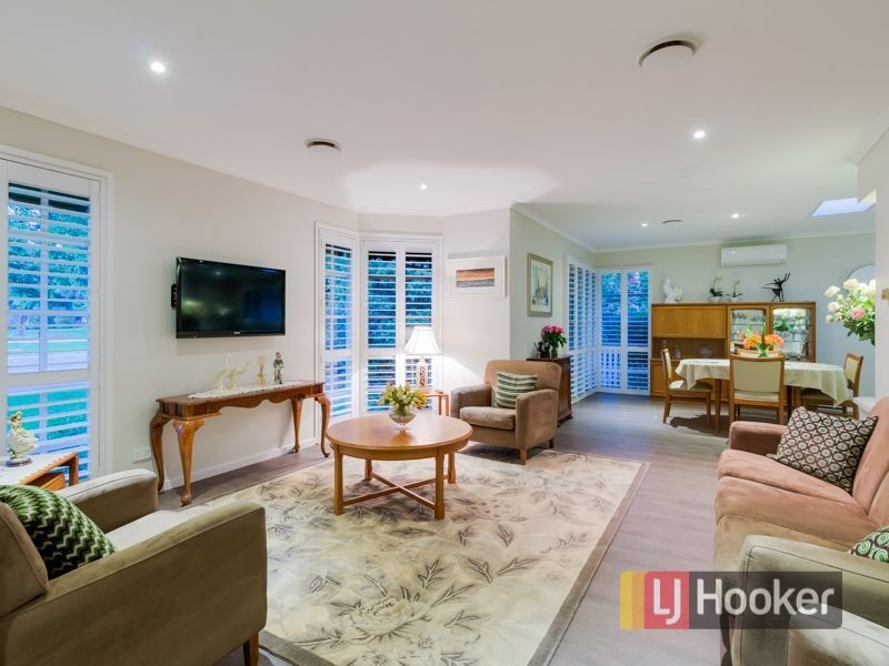 2/18 Manuka Road, Berwick VIC 3806