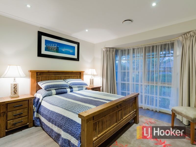 2/18 Manuka Road, Berwick VIC 3806