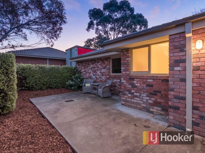 2/18 Manuka Road, Berwick VIC 3806