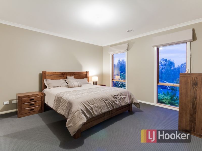 13 Cerbera Bend, Cranbourne North VIC 3977