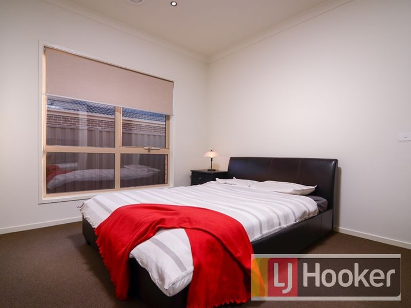 5 Arrow Road, Cranbourne East VIC 3977