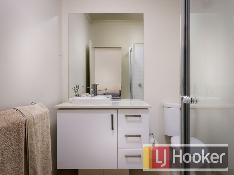 5 Arrow Road, Cranbourne East VIC 3977