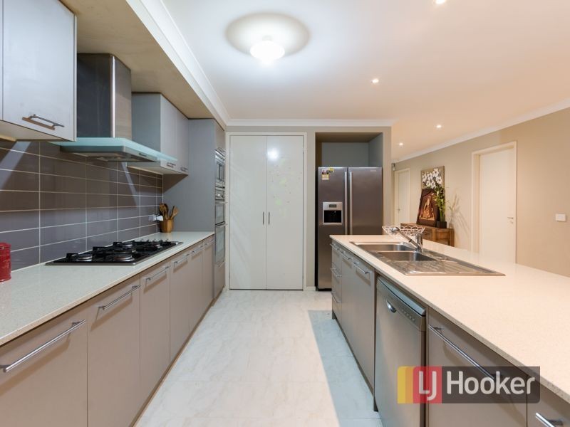 56 Tyndall Street, Cranbourne East VIC 3977