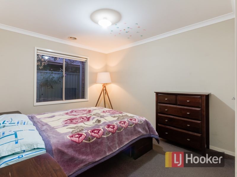 56 Tyndall Street, Cranbourne East VIC 3977