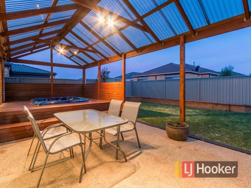 56 Tyndall Street, Cranbourne East VIC 3977