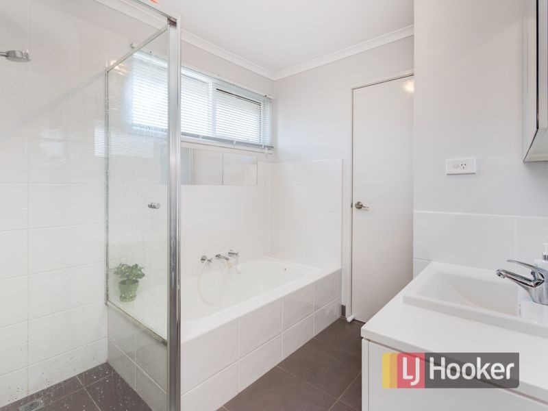 12 Hillman Court, Berwick VIC 3806
