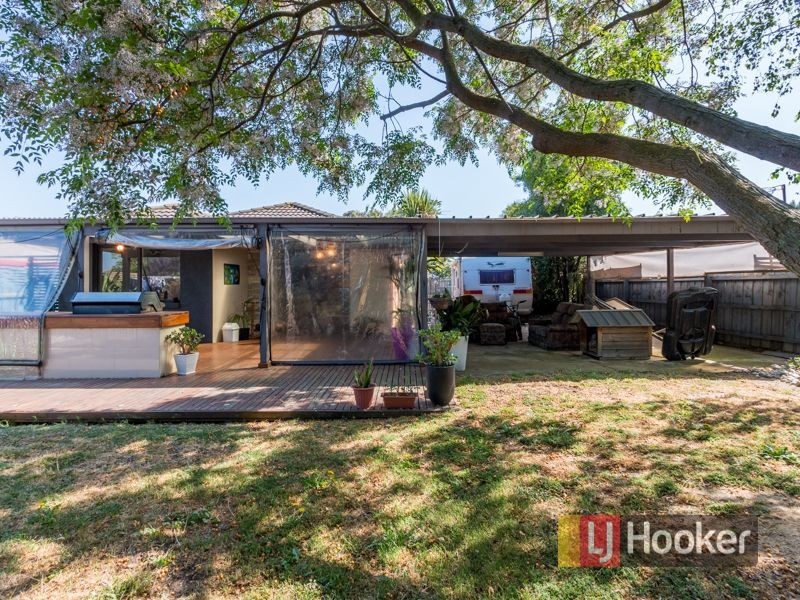 12 Hillman Court, Berwick VIC 3806