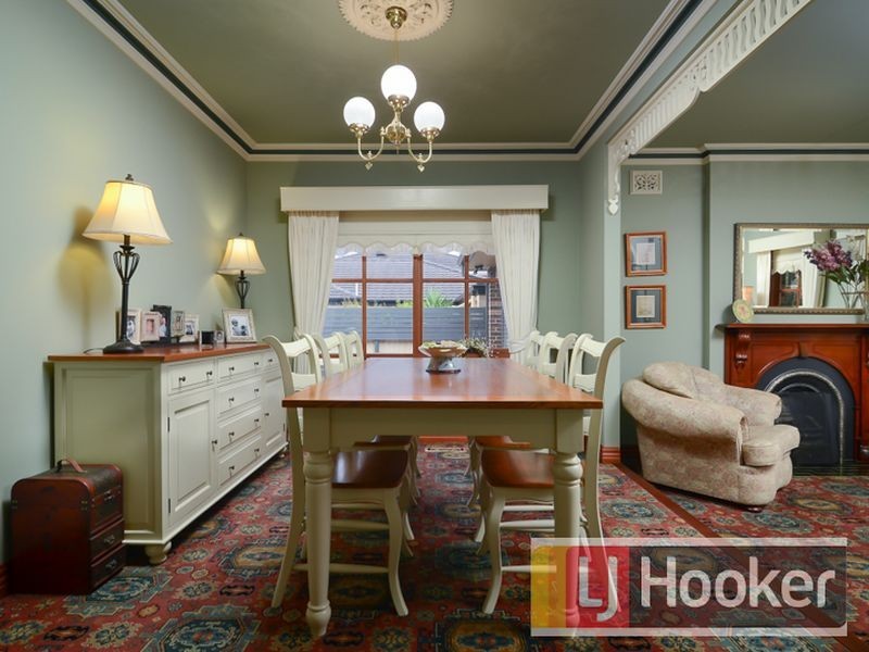 111 Montbrae Circuit, Narre Warren North VIC 3804