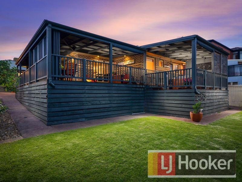 111 Montbrae Circuit, Narre Warren North VIC 3804