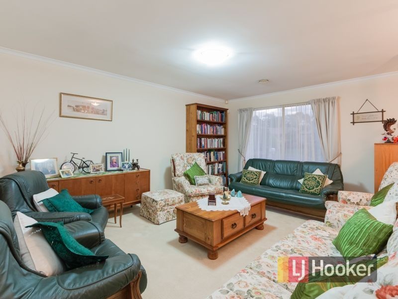 16 Dryden Court, Berwick VIC 3806