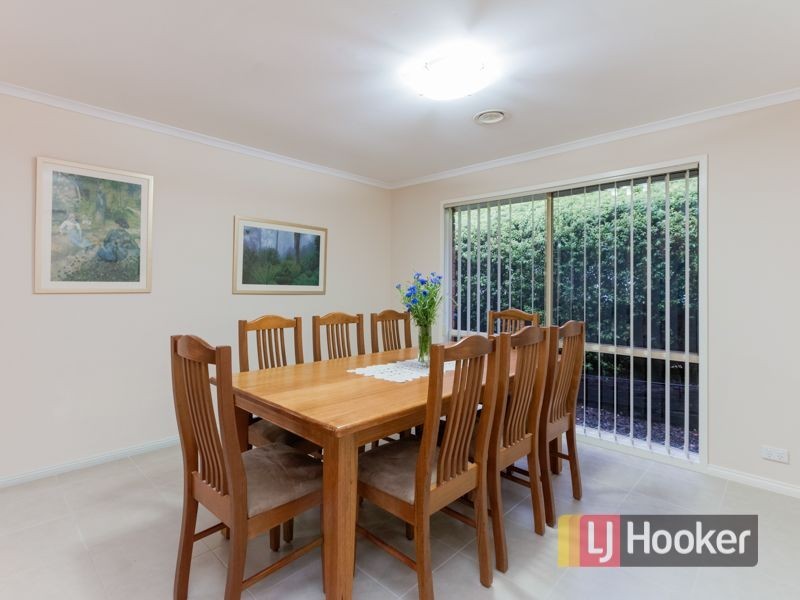 16 Dryden Court, Berwick VIC 3806