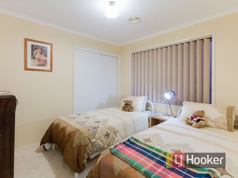 16 Dryden Court, Berwick VIC 3806